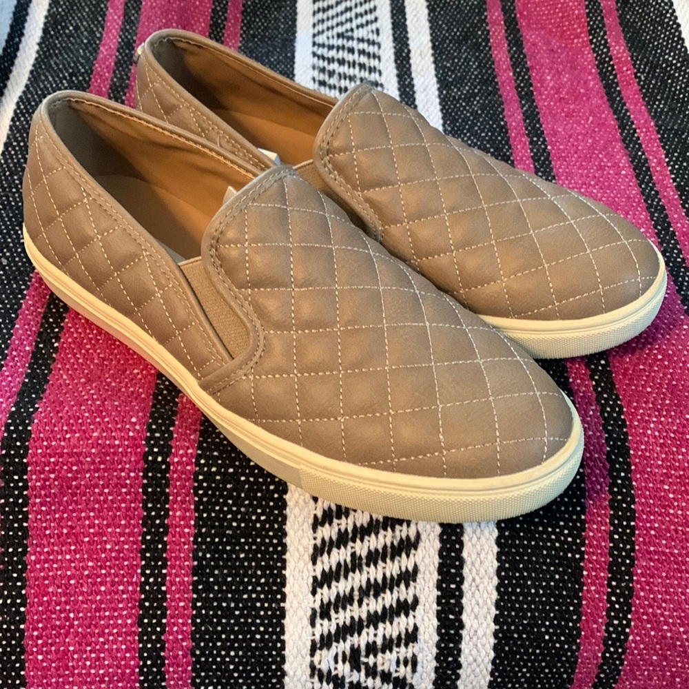 Steve Madden slip-ons